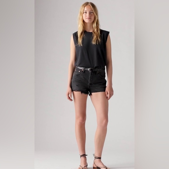 Levi’s 501® Original Fit High Rise Women's Shorts button fly - Picture 2 of 13